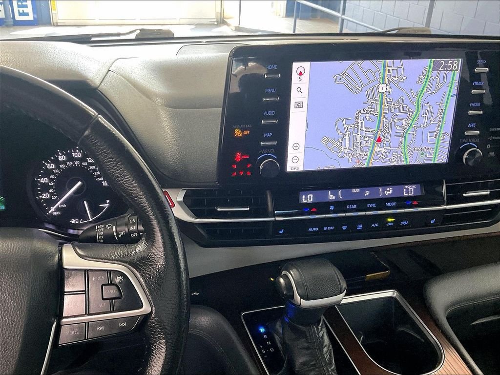 Used 2021 Toyota Sienna XLE w/ XLE Plus Package AWD/4WD image 19