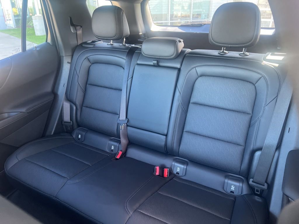 New 2026 Chevrolet Equinox LT w/ Convenience Package II image 10