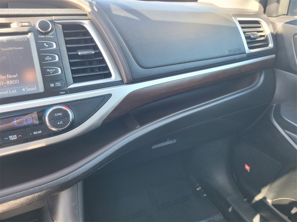 Used 2015 Toyota Highlander Limited image 28