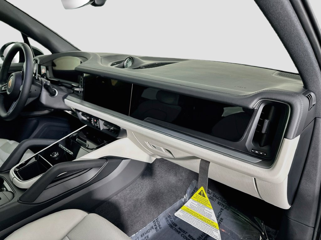 New 2026 Porsche Cayenne AWD/4WD image 31