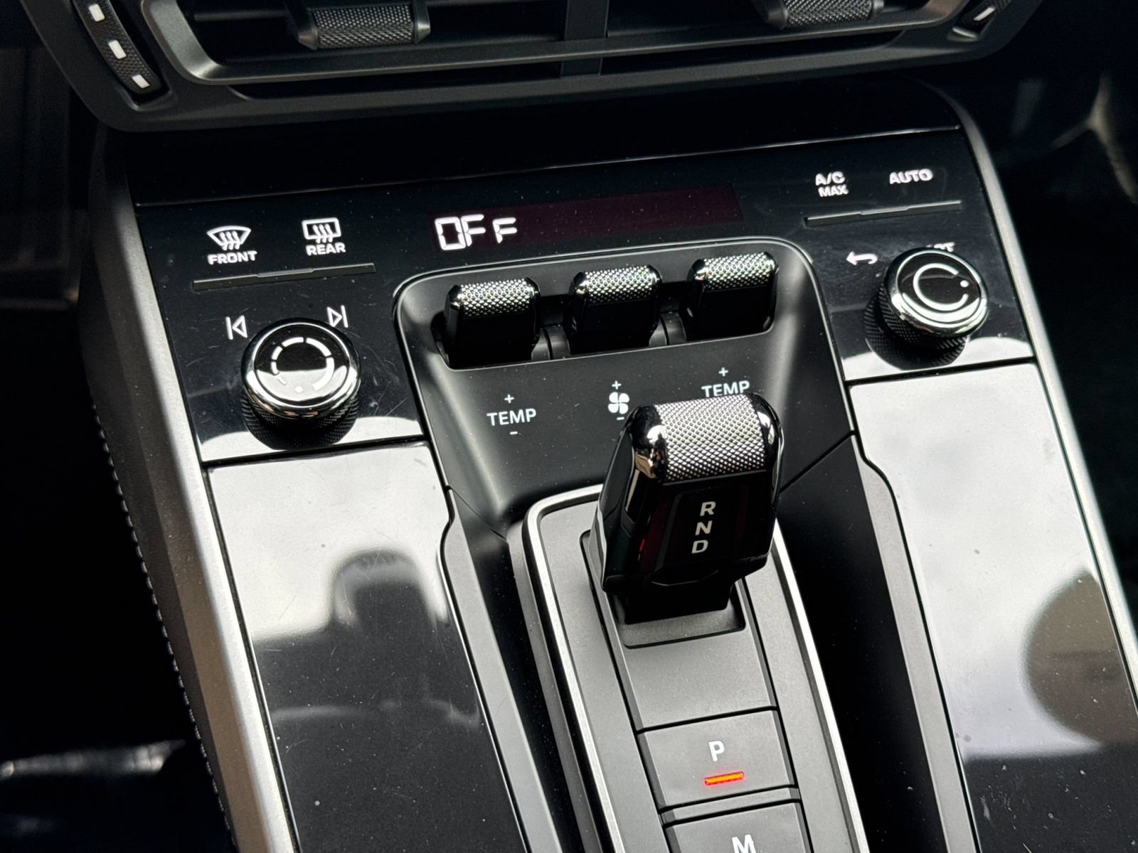 Certified 2024 Porsche 911 Carrera 4S AWD/4WD image 23