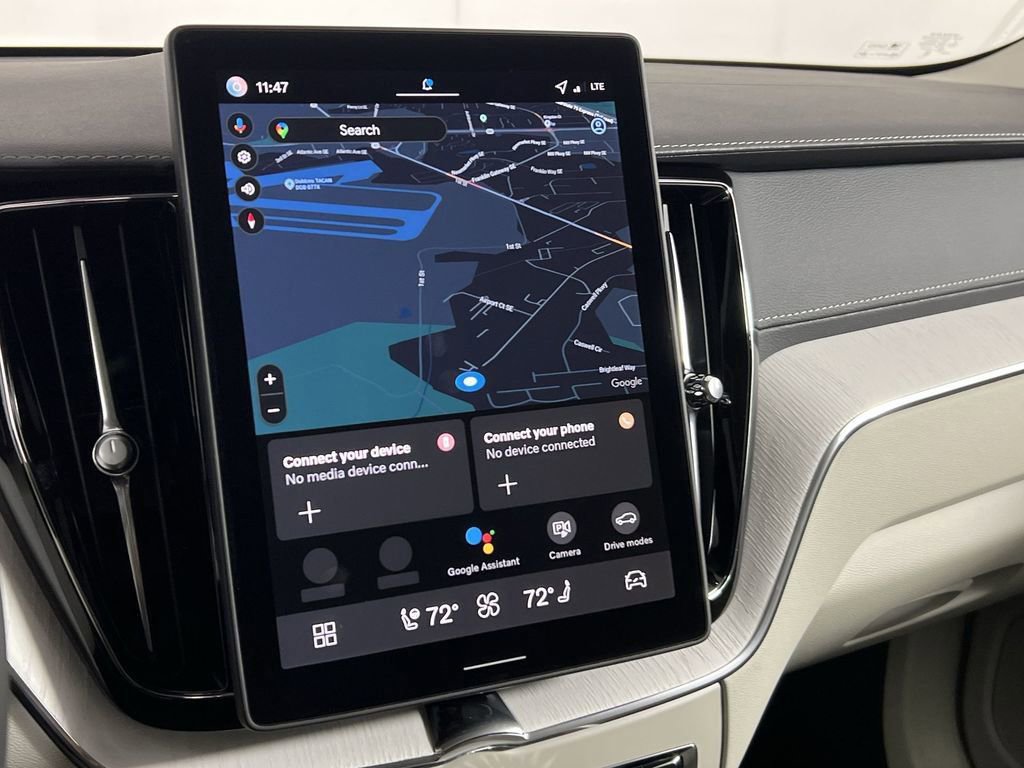 New 2026 Volvo XC60 B5 Ultra w/ Climate Package image 17