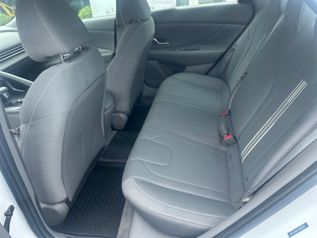 Used 2021 Hyundai Elantra SEL FWD image 21