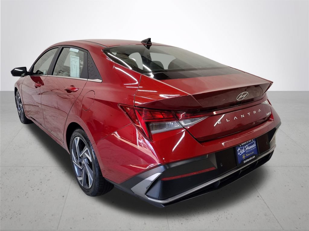 Certified 2024 Hyundai Elantra Limited FWD image 13