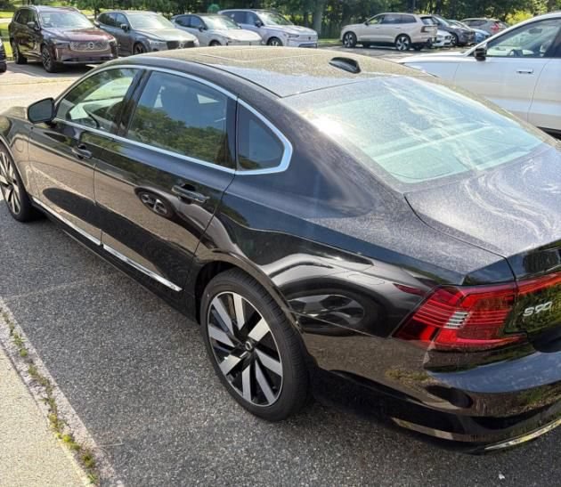 Used 2025 Volvo S90 T8 Plus AWD/4WD image 4