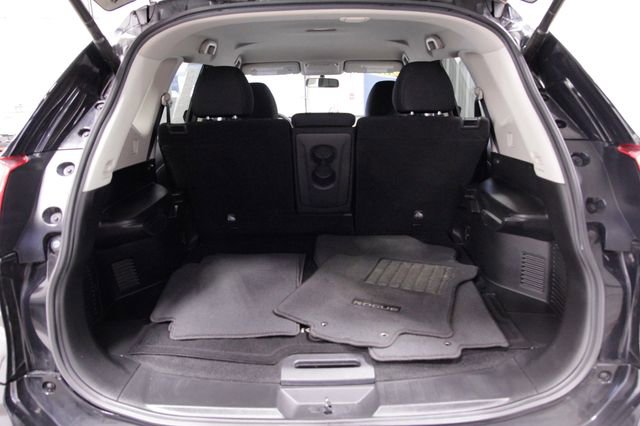 Used 2018 Nissan Rogue SV w/ Premium Package image 20