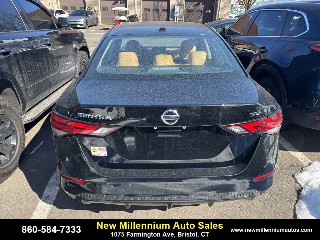Used 2023 Nissan Sentra SV w/ SV Premium Package image 3