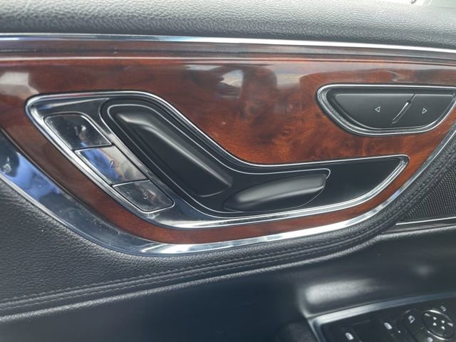 Used 2017 Lincoln Continental Select w/ Climate Package image 18