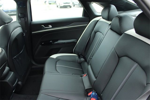 New 2025 Kia K4 EX image 18