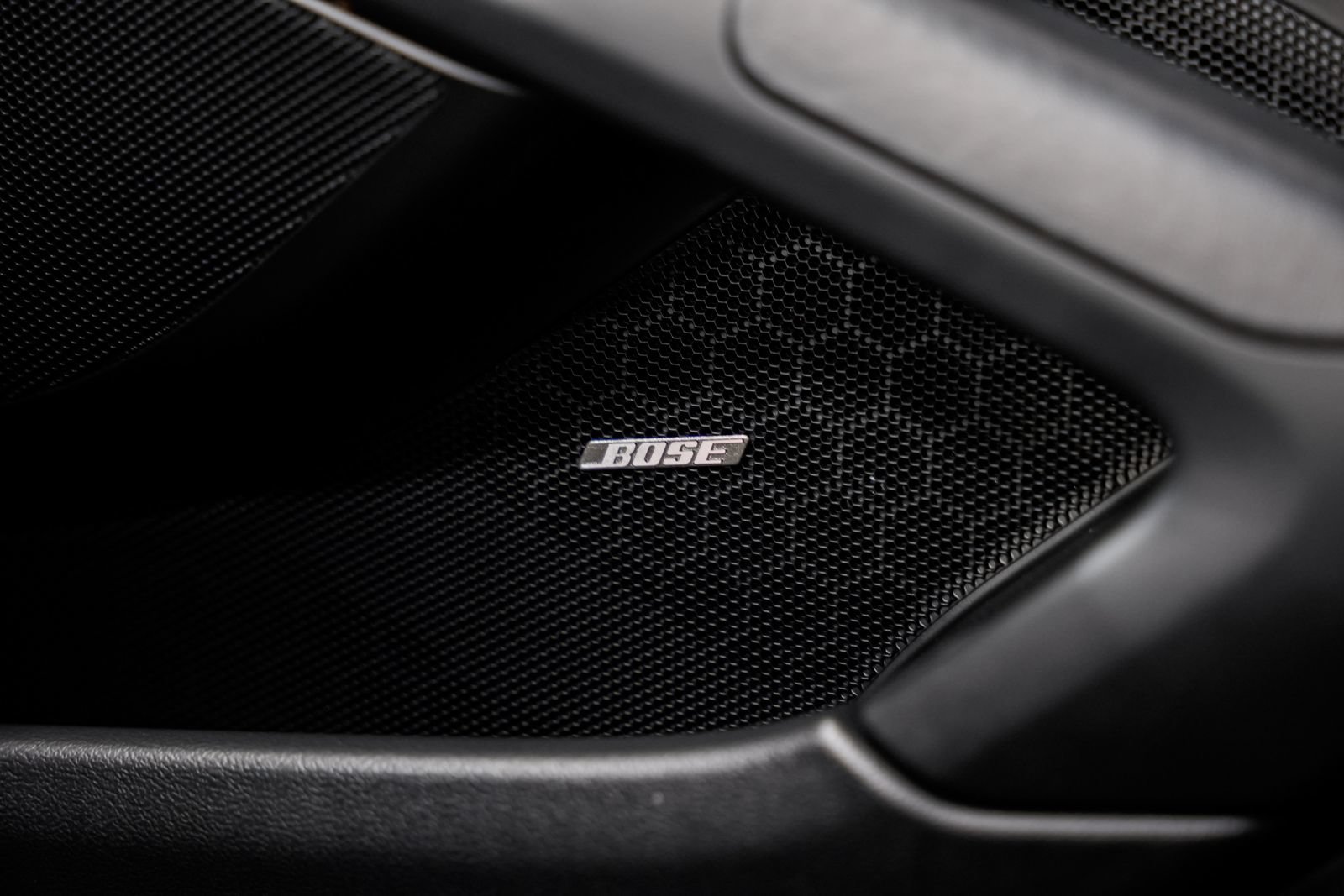 Used 2015 Porsche Cayman RWD image 17