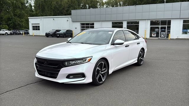 Used 2018 Honda Accord Sport image 3