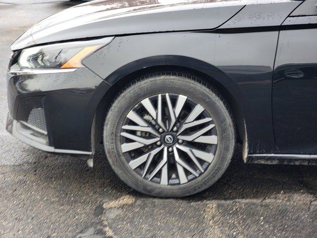Used 2024 Nissan Altima 2.5 SV image 15