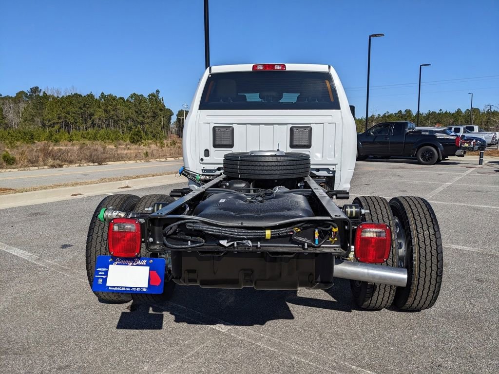 New 2026 RAM 5500 Tradesman w/ Chrome Appearance Group image 17