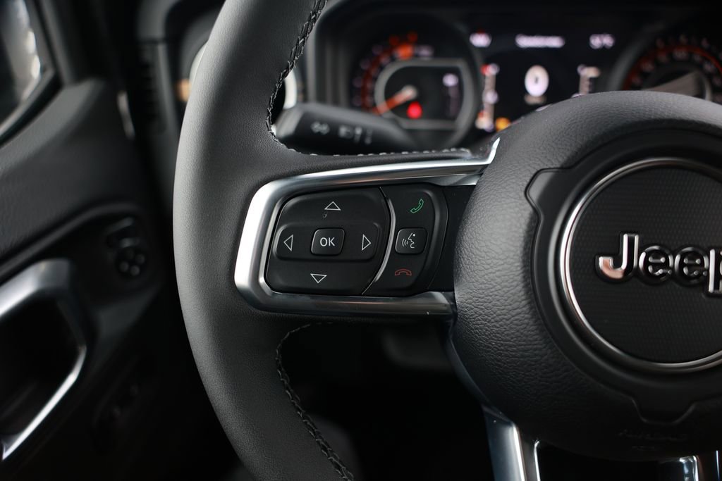 New 2026 Jeep Wrangler Unlimited Sahara AWD/4WD image 18