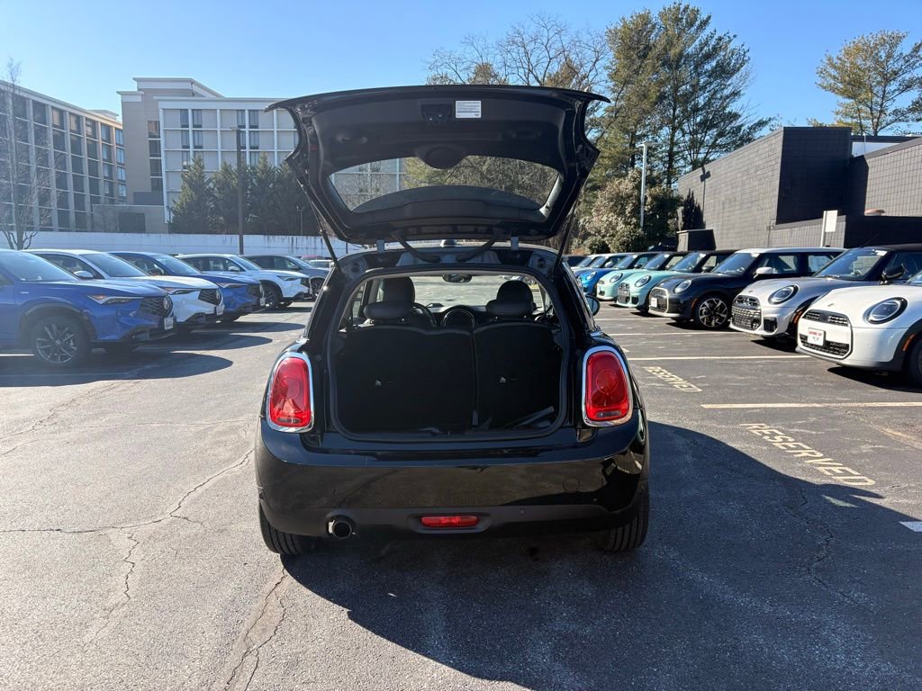 Used 2018 MINI Cooper 2-Door Hardtop image 15