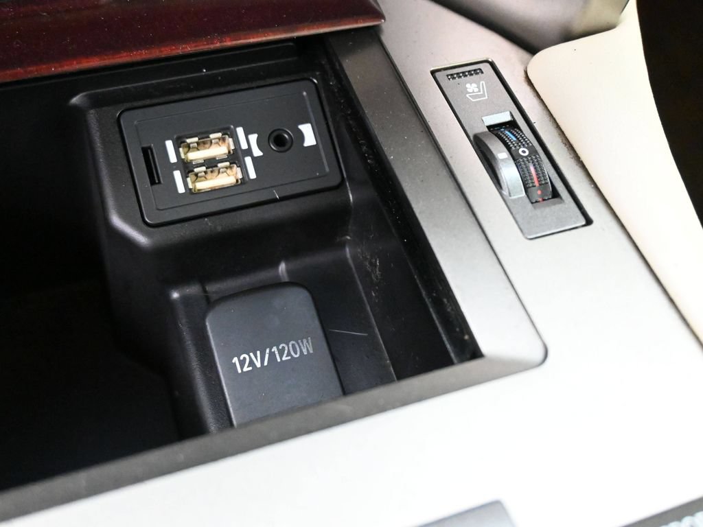 Used 2019 Lexus GX 460 Luxury AWD/4WD image 16