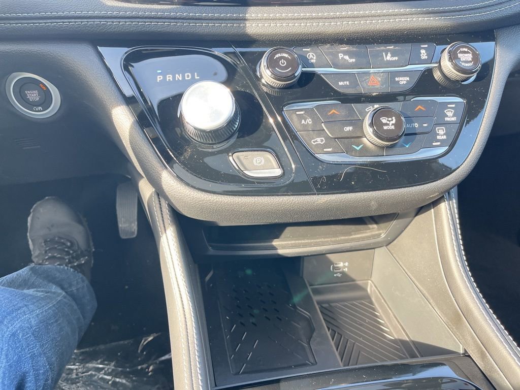 New 2026 Chrysler Pacifica Limited w/ S Appearance Package image 23