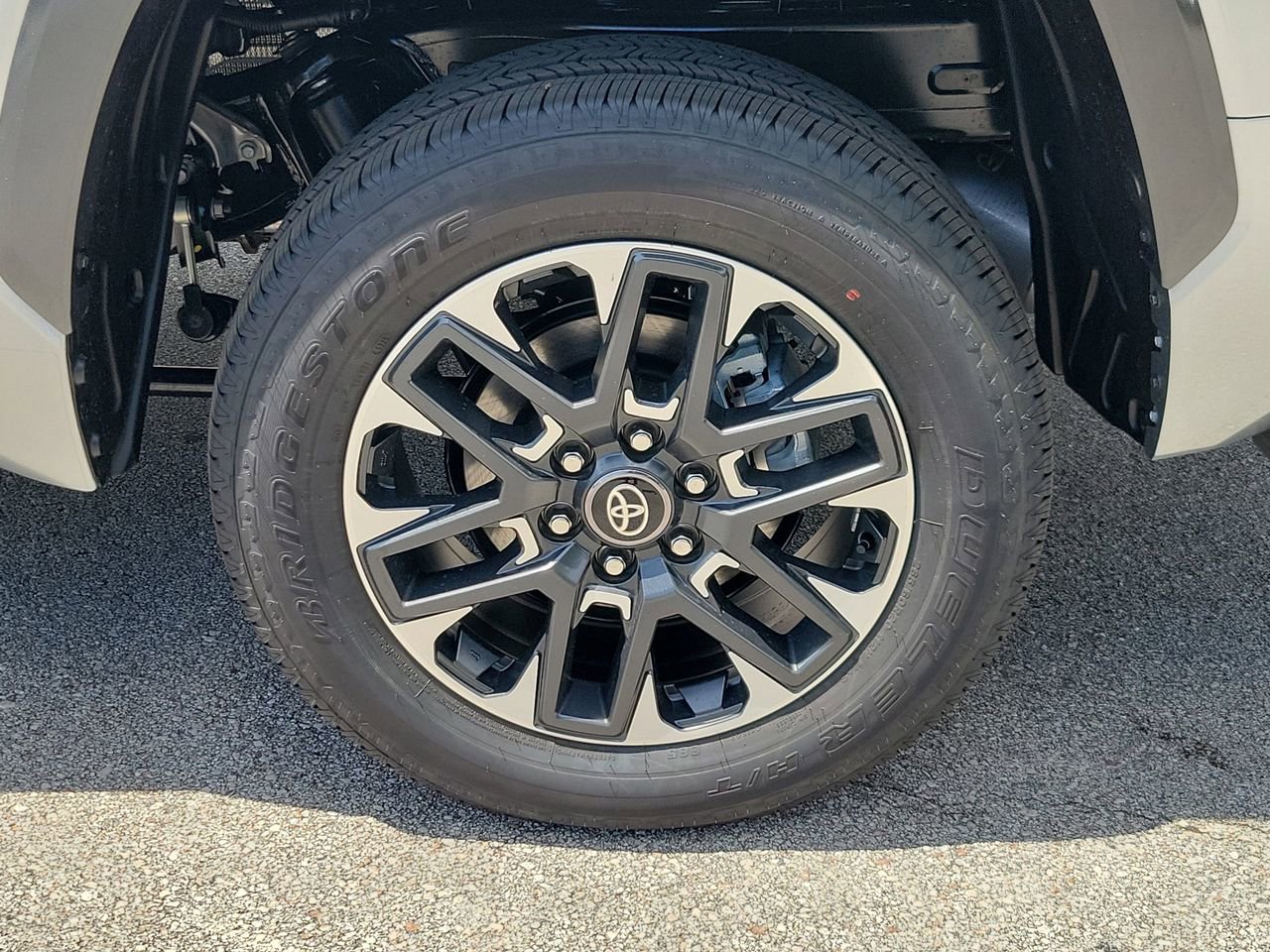 New 2026 Toyota Tundra Limited AWD/4WD image 5