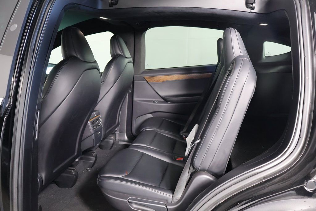 Used 2021 Tesla Model X Long Range image 11