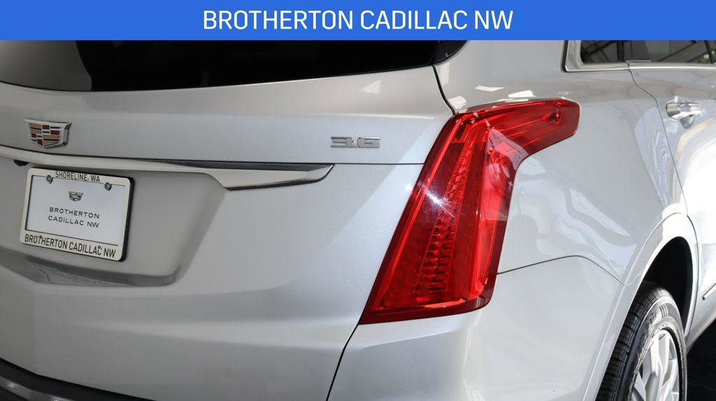 Used 2017 Cadillac XT5 Premium Luxury w/ Driver Assist Package image 14