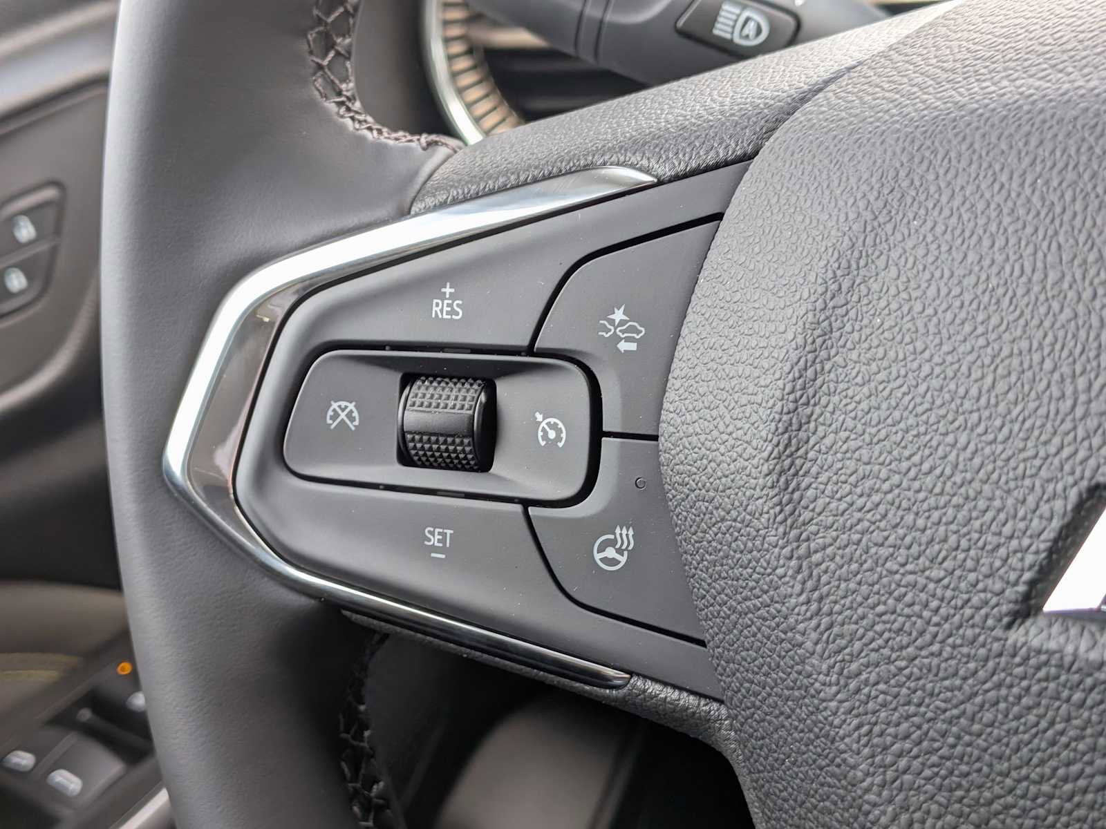 New 2025 Chevrolet Trax ACTIV w/ Driver Confidence Package image 24