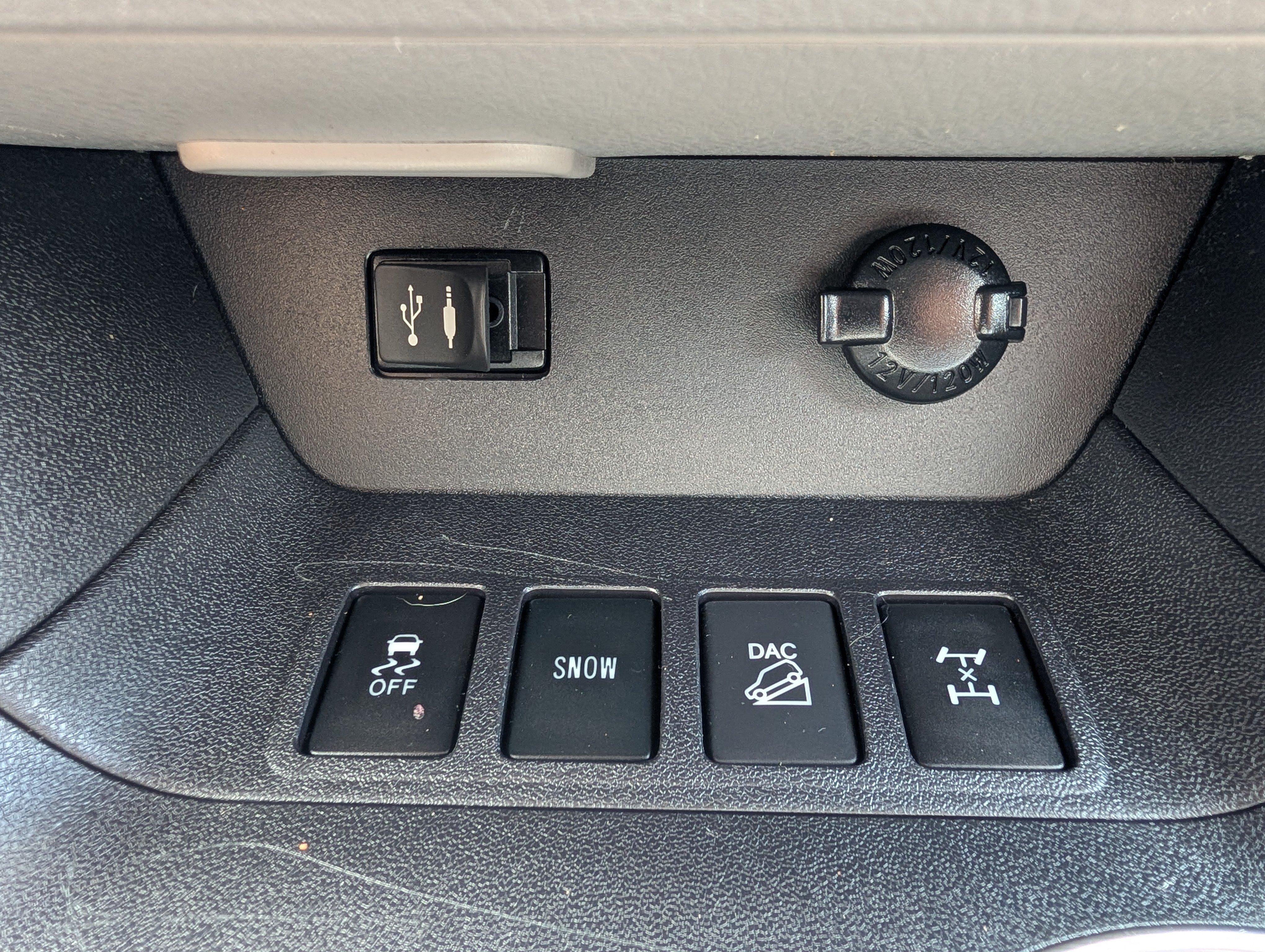 Used 2015 Toyota Highlander XLE AWD/4WD image 33