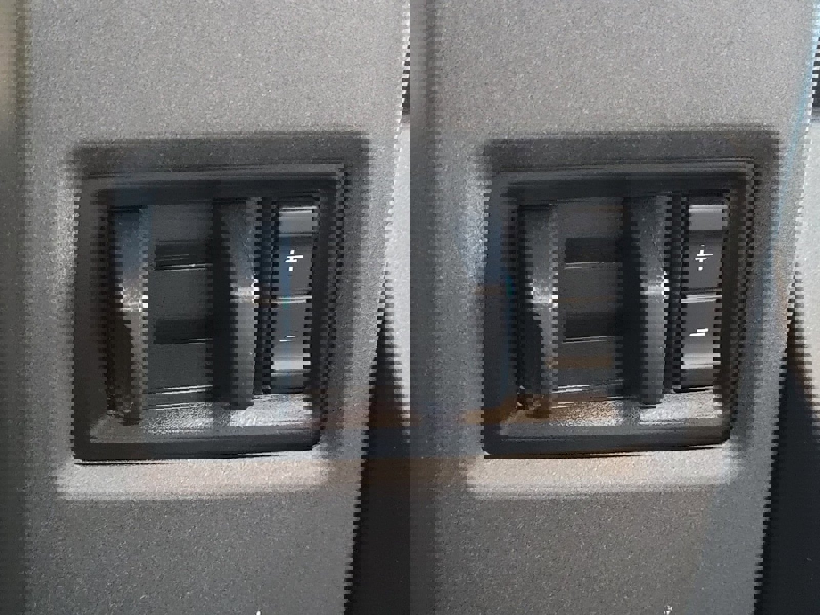 Used 2017 Ford F550 2WD Regular Cab Super Duty image 15