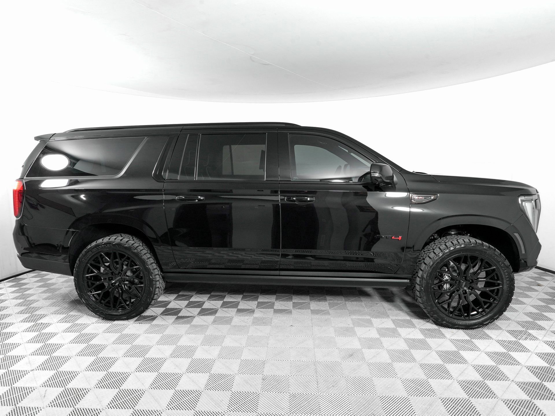 Used 2026 GMC Yukon XL AT4 Ultimate image 5