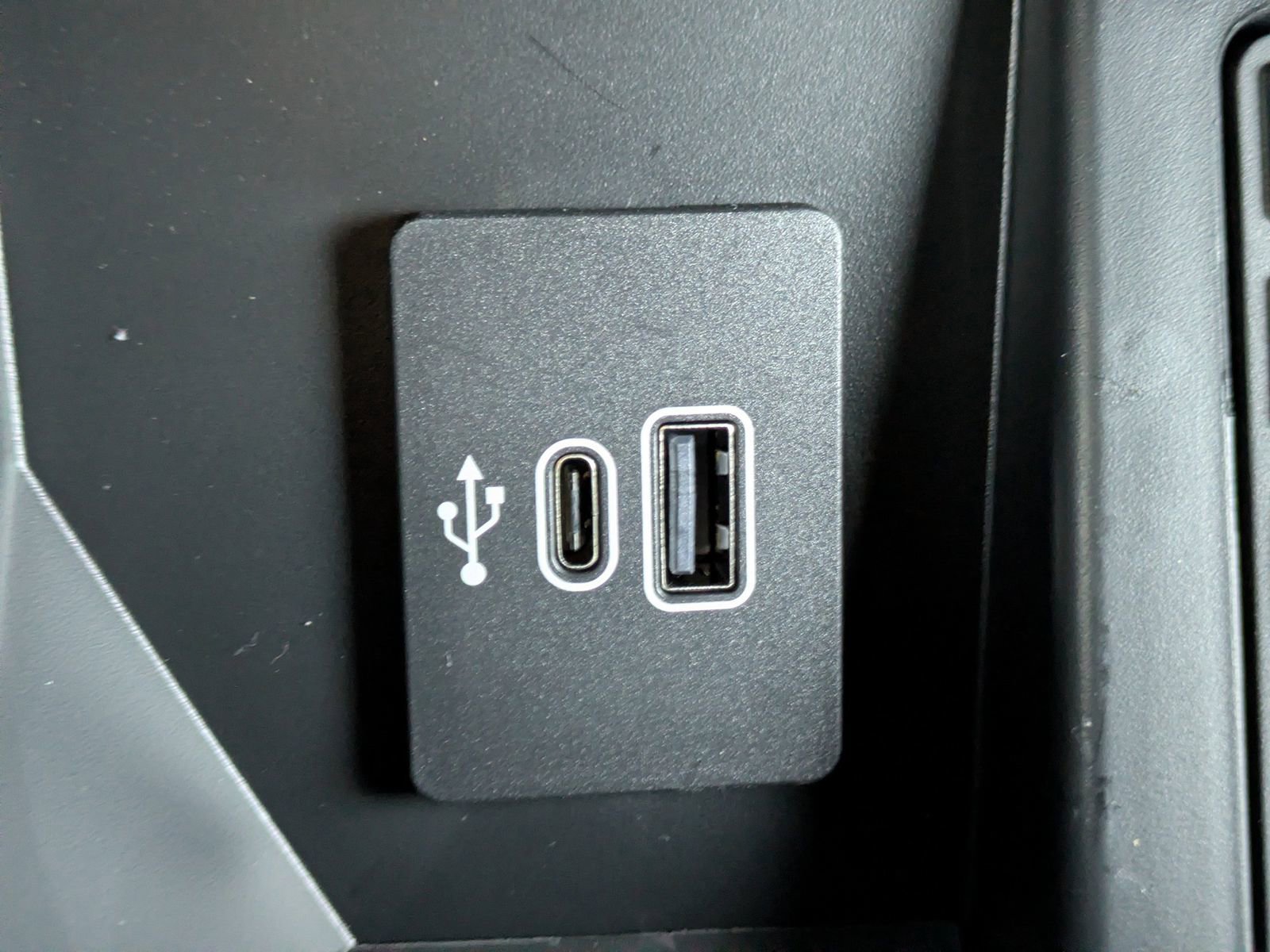 New 2025 Ford F150 Lightning Platinum image 27