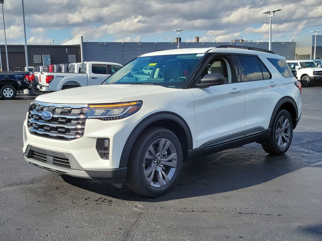 New 2026 Ford Explorer Active w/ Active Comfort Package image 8