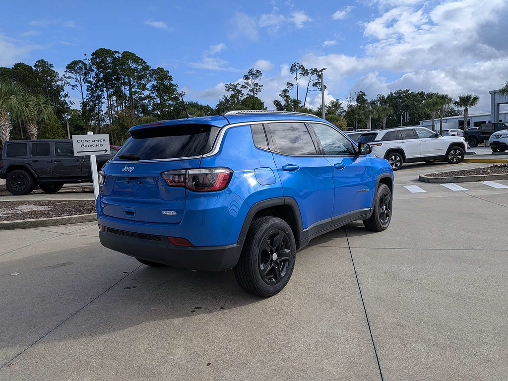 Certified 2024 Jeep Compass Latitude AWD/4WD image 4