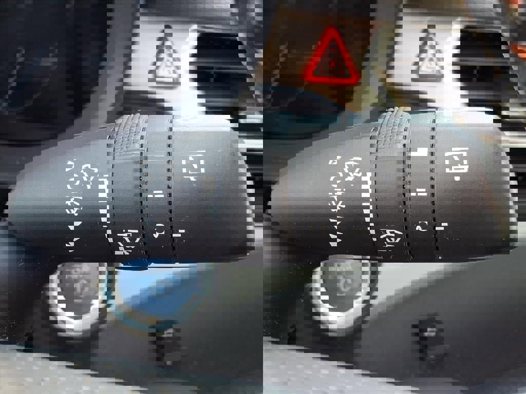 Used 2022 Toyota Sienna XSE image 26