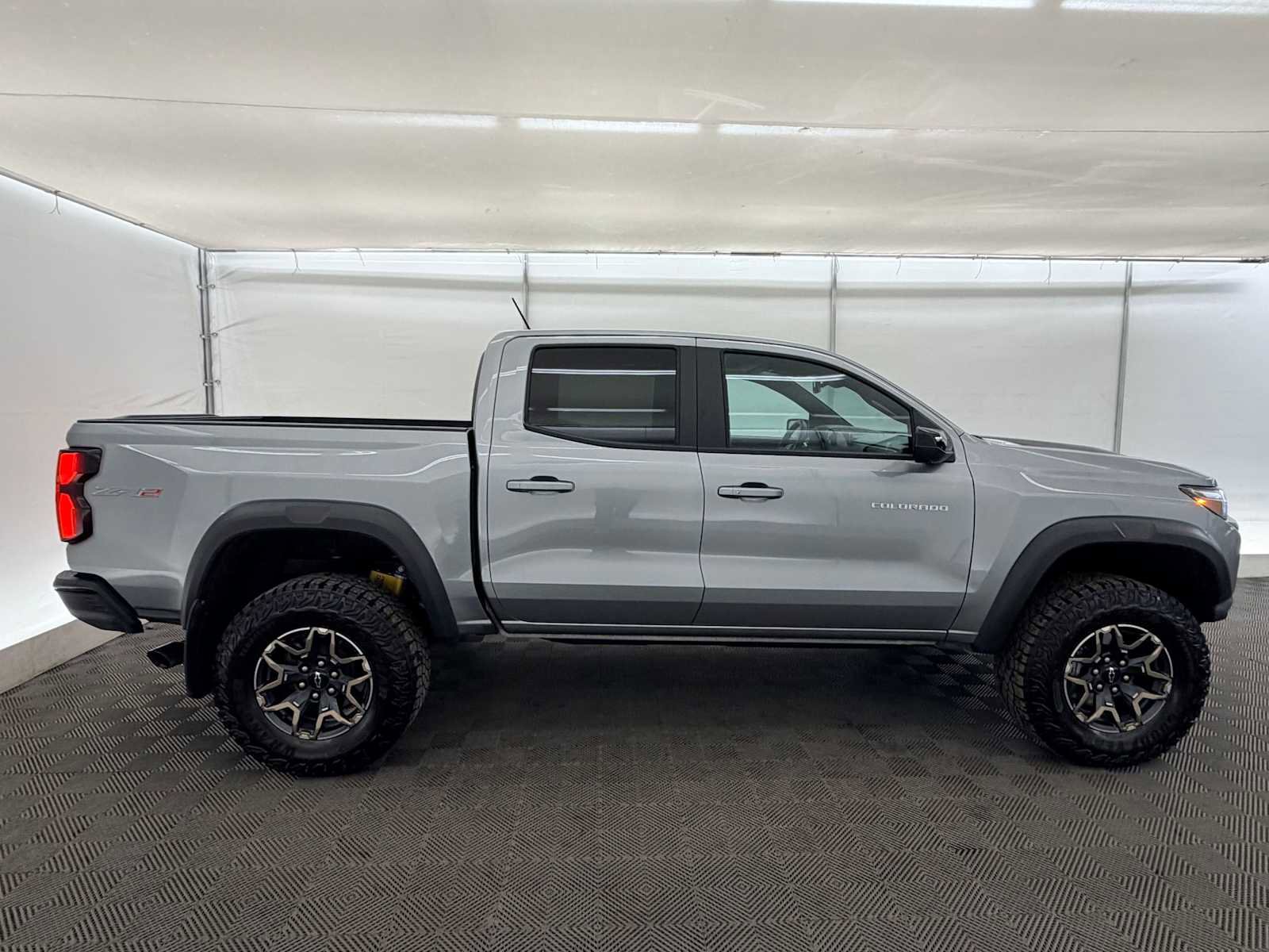 Used 2024 Chevrolet Colorado ZR2 w/ ZR2 Convenience Package III image 7