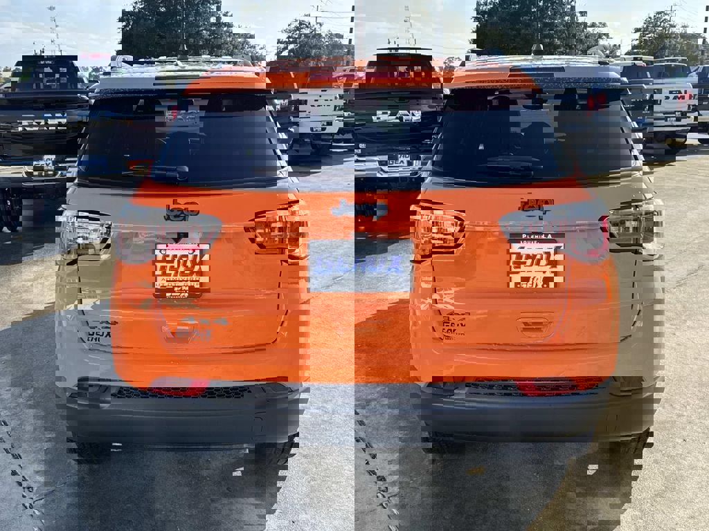 New 2026 Jeep Compass Latitude image 11