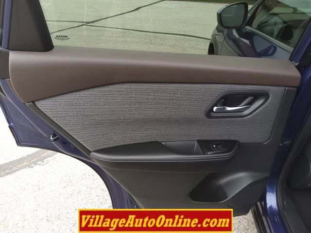 Used 2023 Nissan Rogue SV AWD/4WD image 25