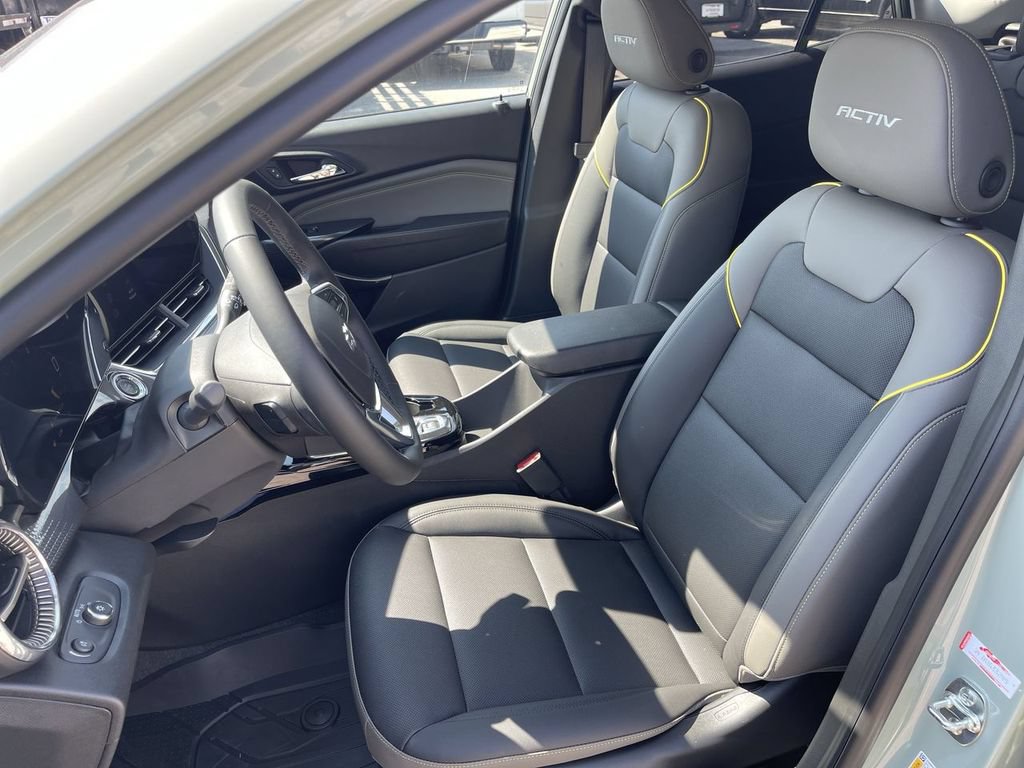 New 2026 Chevrolet Trax ACTIV w/ Sunroof Package FWD image 11