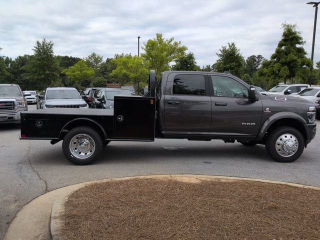 Used 2026 RAM 4500 4x4 Crew Cab DRW w/ Laramie Trim Package video 3
