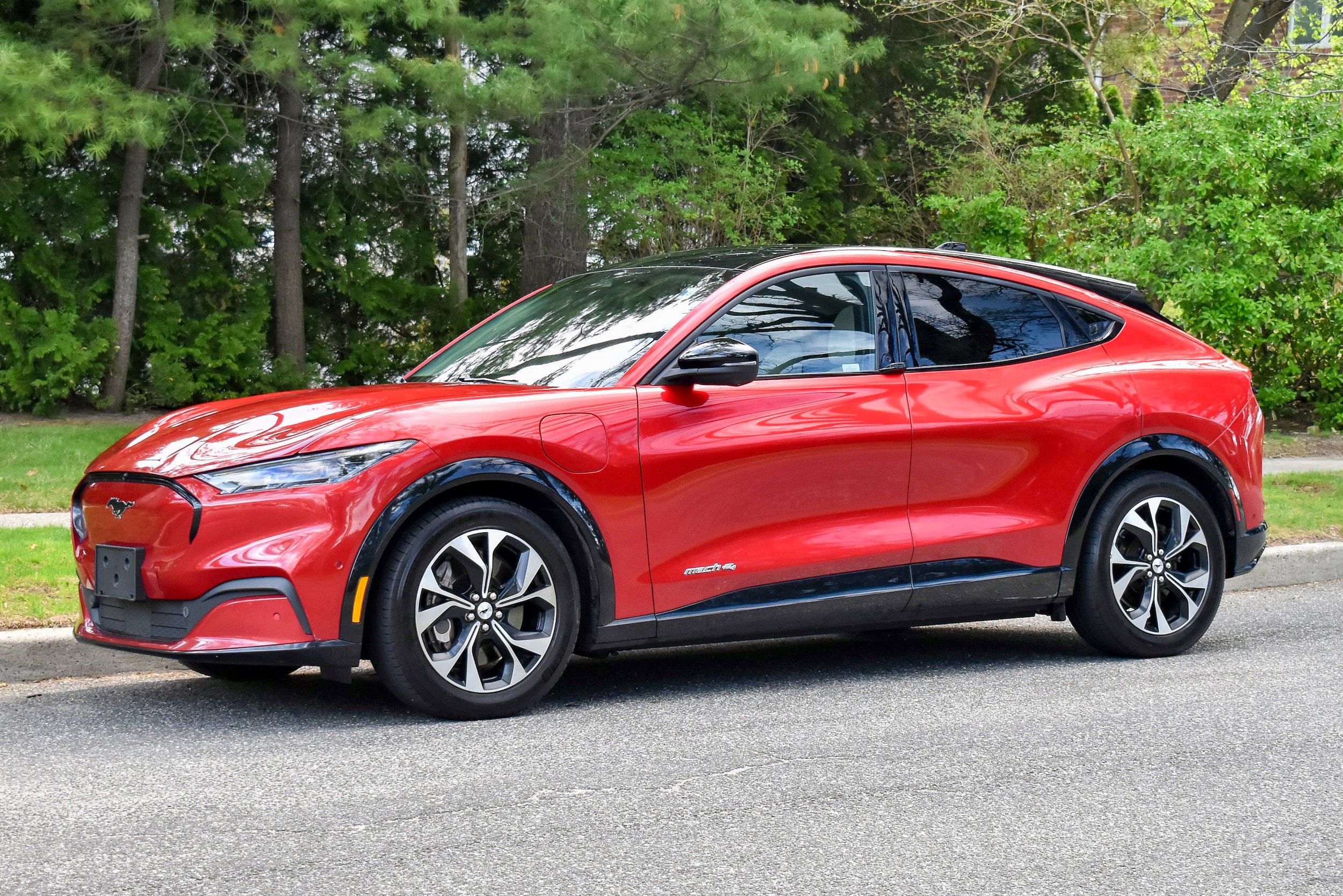 Used 2021 Ford Mustang Mach-E Premium image 3