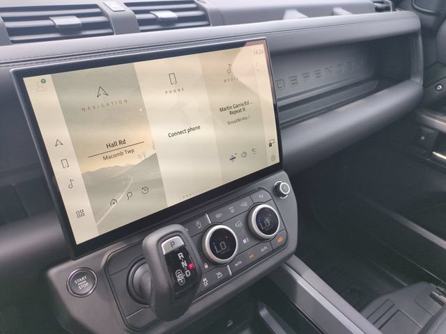 New 2026 Land Rover Defender 110 X-Dynamic SE AWD/4WD image 11