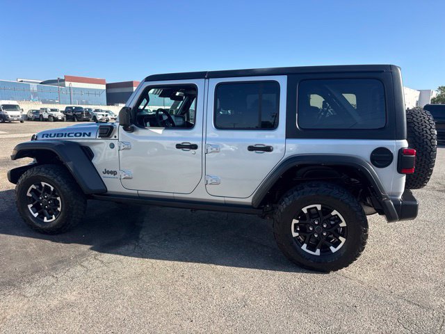 Used 2024 Jeep Wrangler Unlimited Rubicon 4xe AWD/4WD image 7