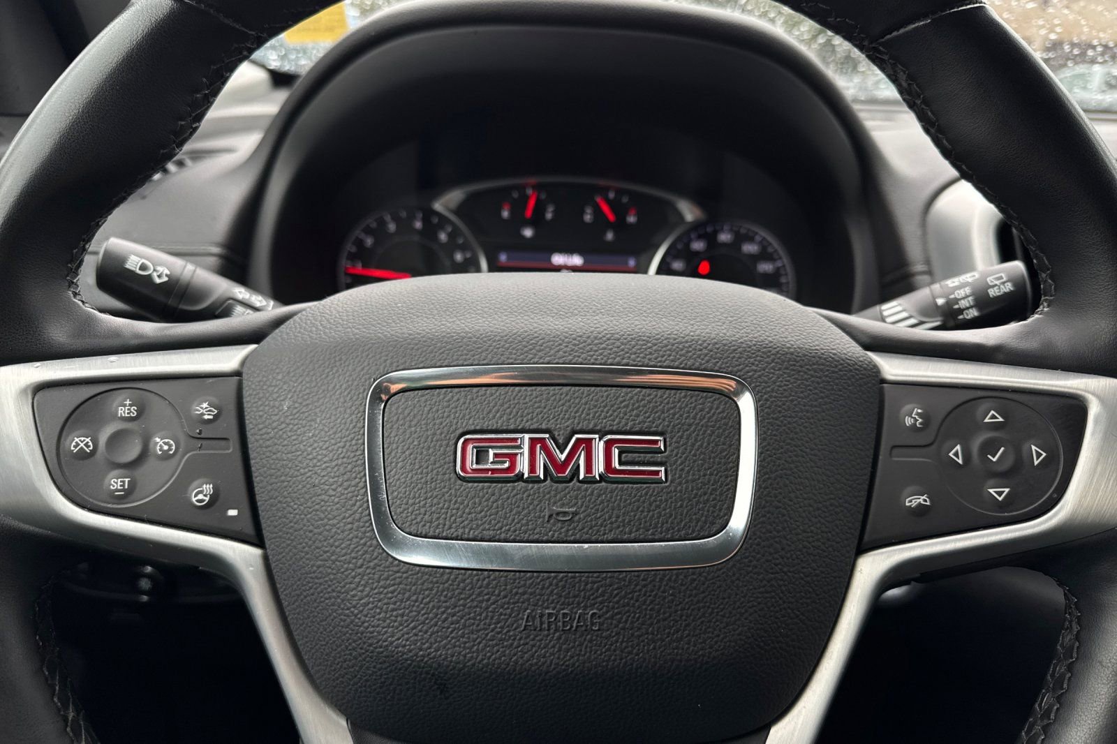 Certified 2024 GMC Terrain SLT image 25