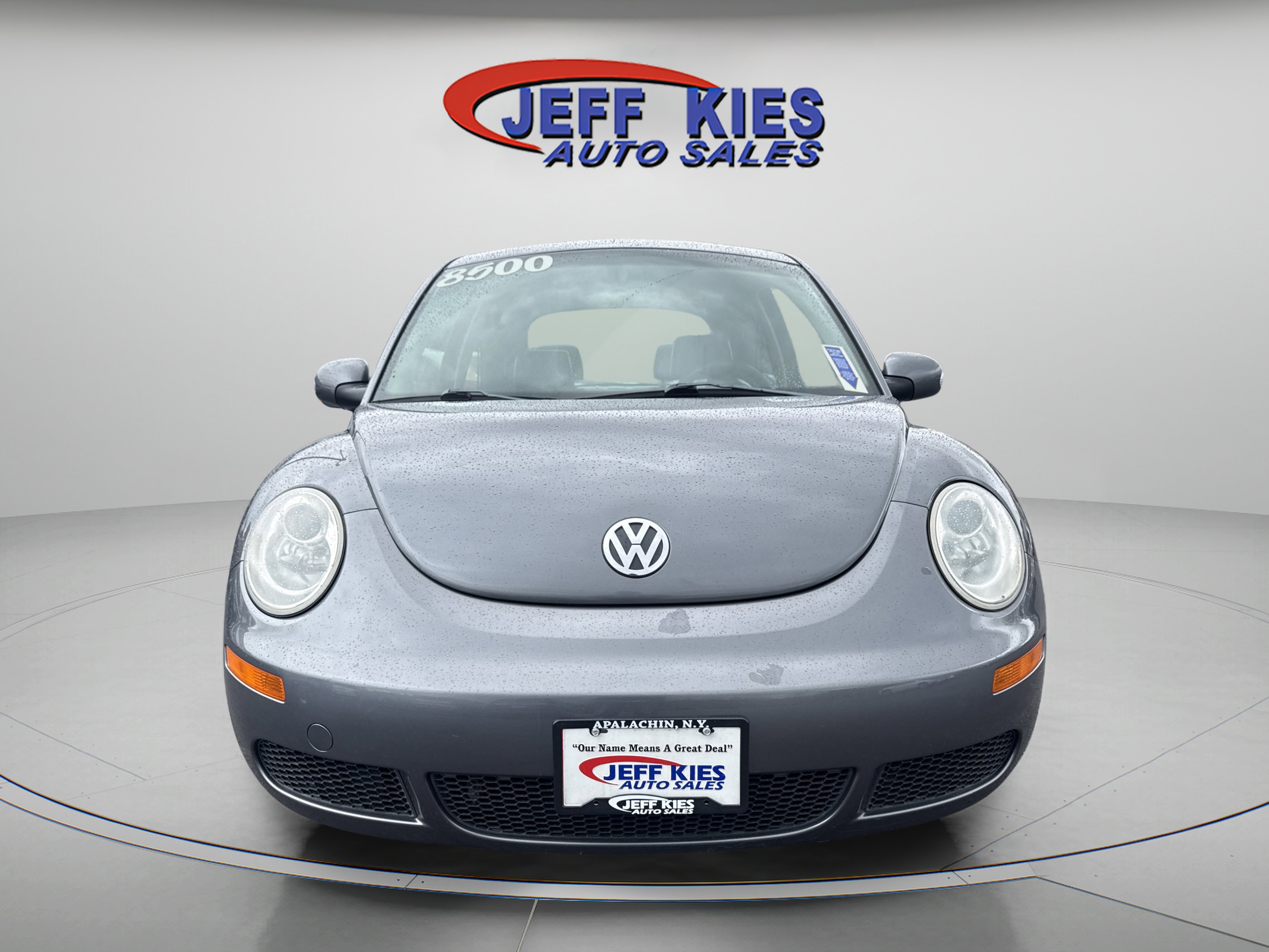 Used 2006 Volkswagen Beetle Coupe w/ Package 1 FWD image 2