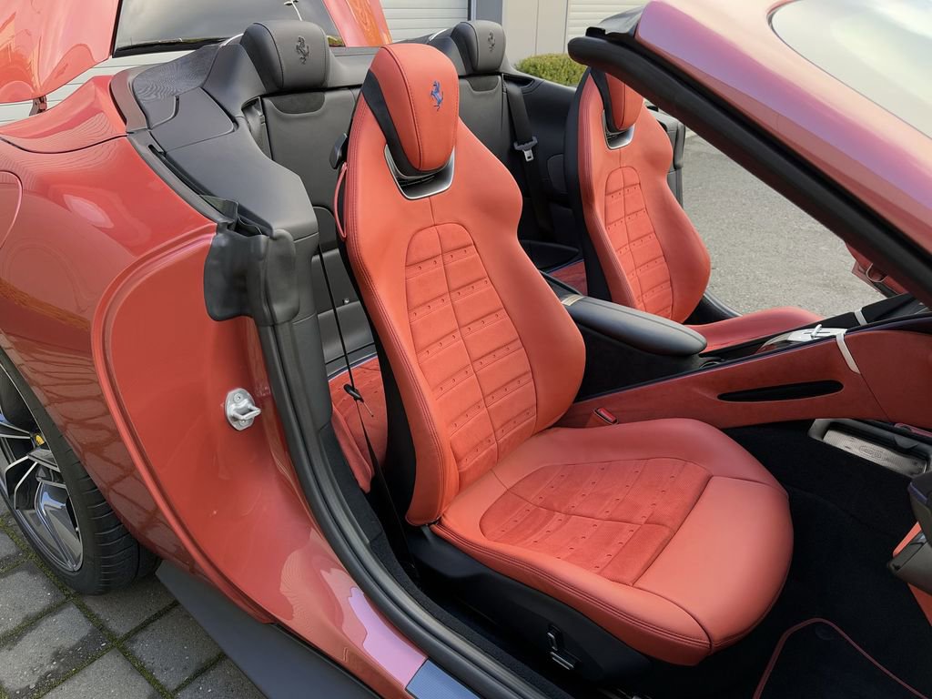 Used 2025 Ferrari Roma Spider image 24