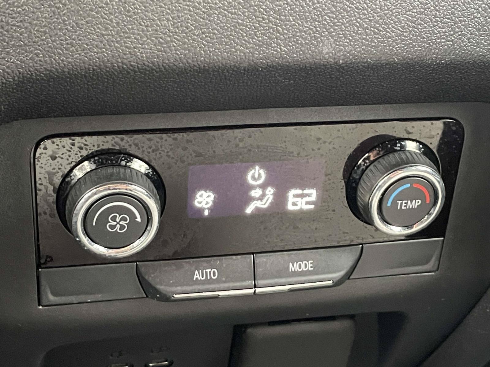 Used 2025 Chevrolet Traverse Z71 w/ Enhanced Driving Package AWD/4WD image 24