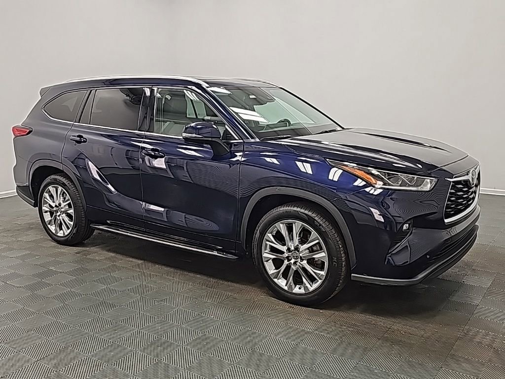 Used 2023 Toyota Highlander Limited