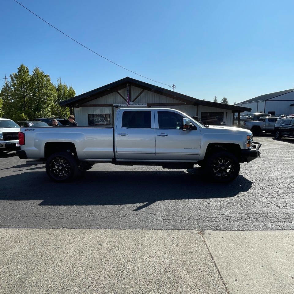 Used 2016 Chevrolet Silverado 2500 LTZ w/ Duramax Plus Package image 5