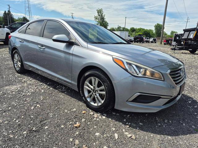 Used 2016 Hyundai Sonata SE FWD image 3