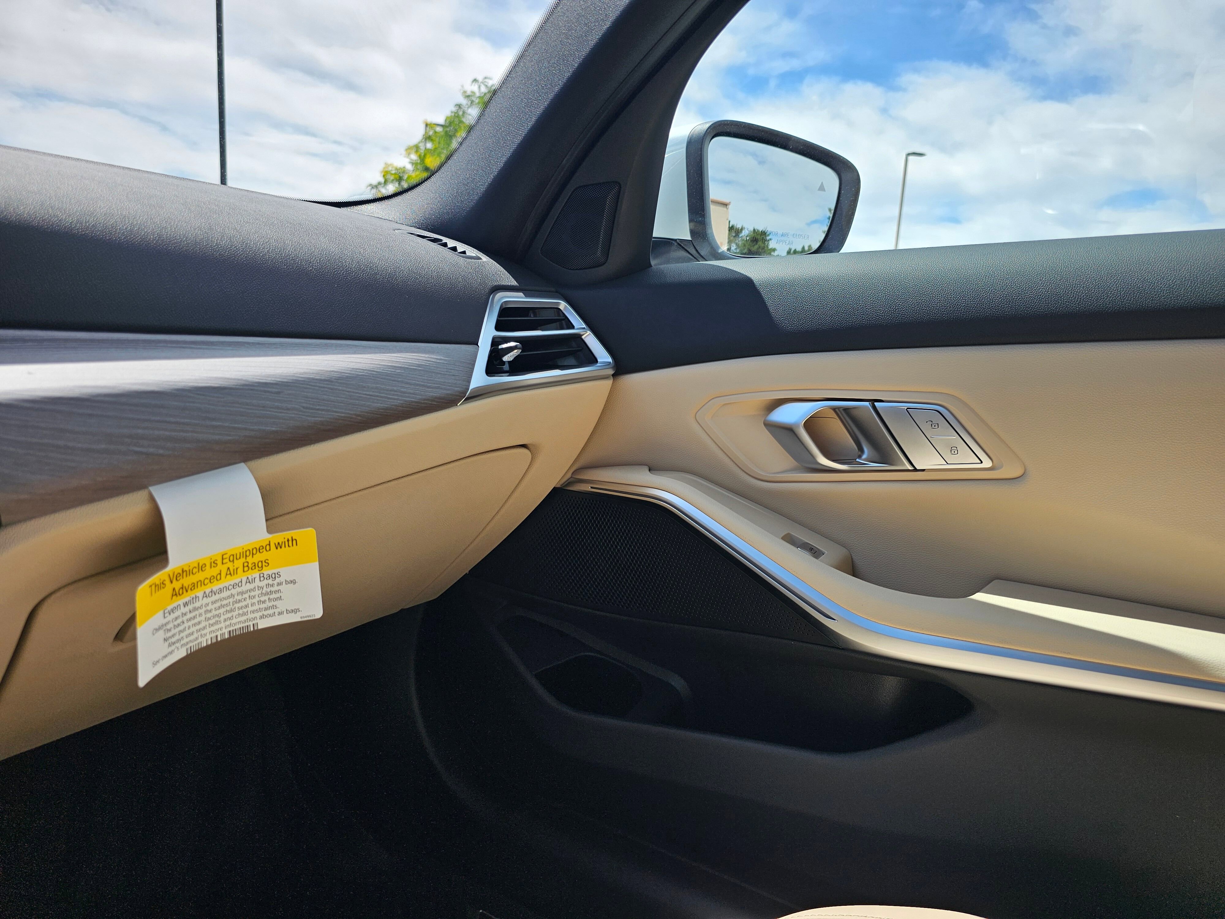 New 2025 BMW 330i xDrive Sedan w/ Premium Package image 25