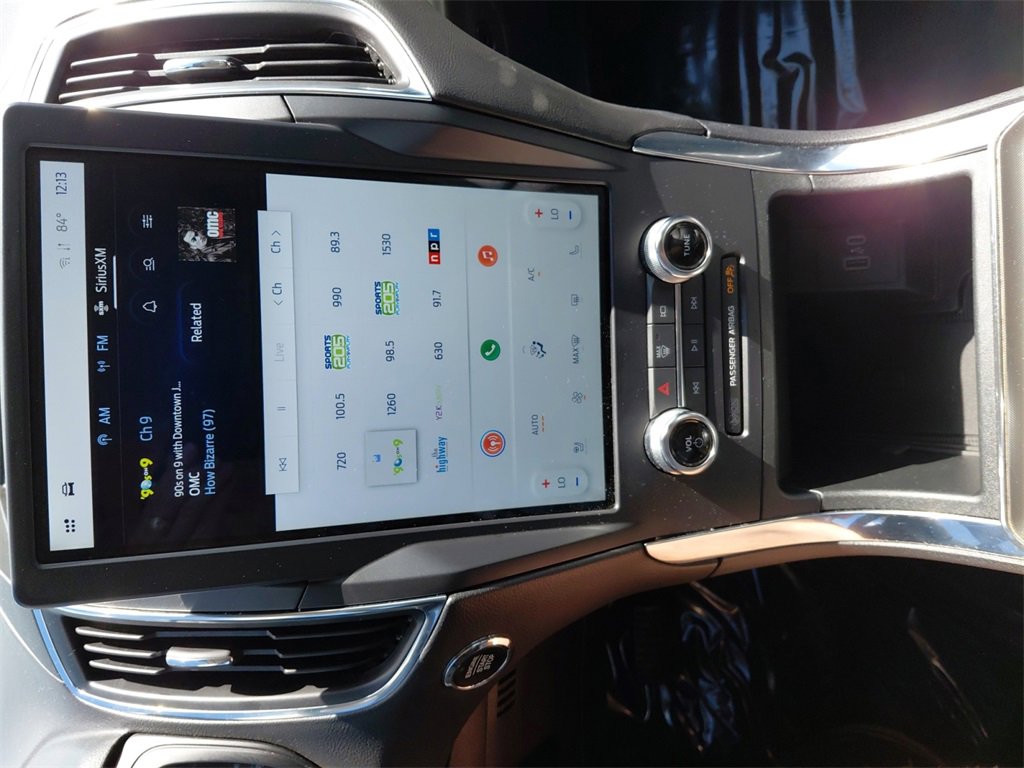 Used 2024 Ford Edge Titanium image 16