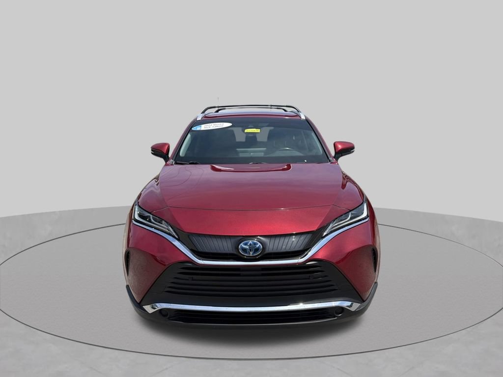 Used 2022 Toyota Venza XLE AWD/4WD image 3